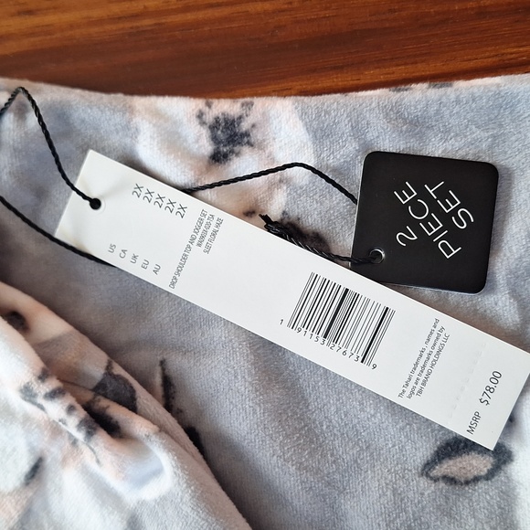 Tahari pajama set, lounge wear New with tags 2X - Picture 5 of 6